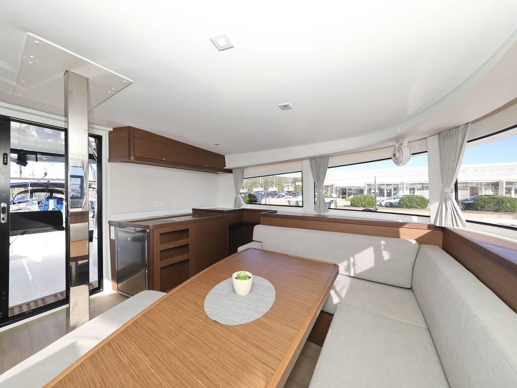 Lagoon 42 REA