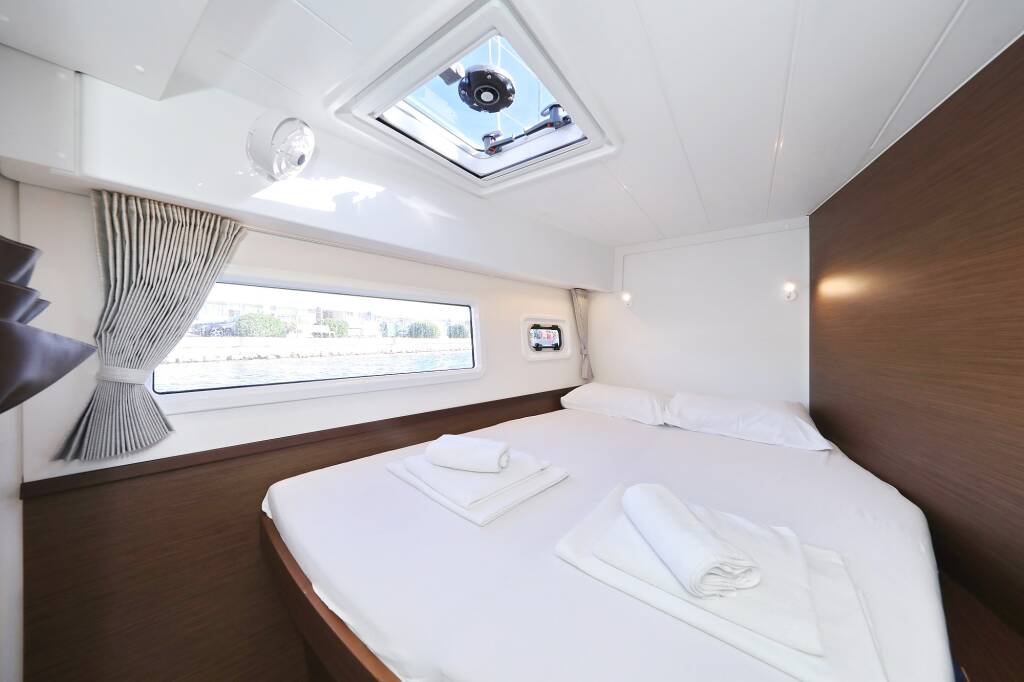 Lagoon 42 REA