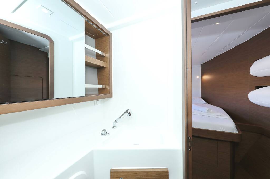 Lagoon 42 REA