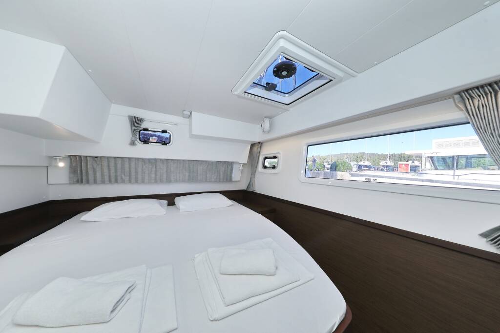 Lagoon 42 REA