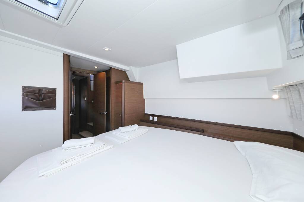 Lagoon 42 REA