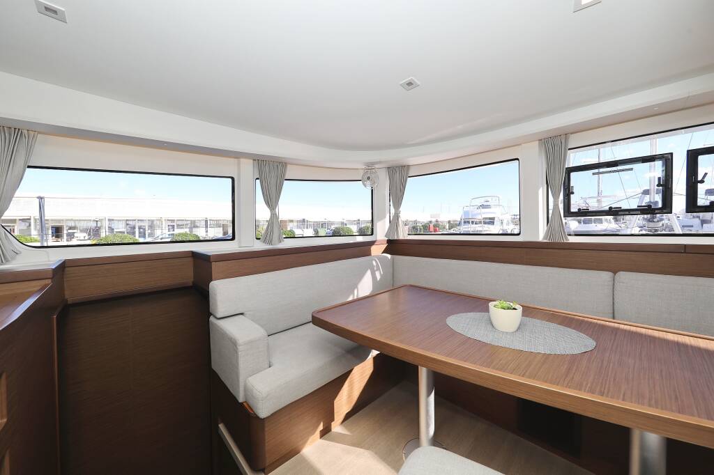 Lagoon 42 REA