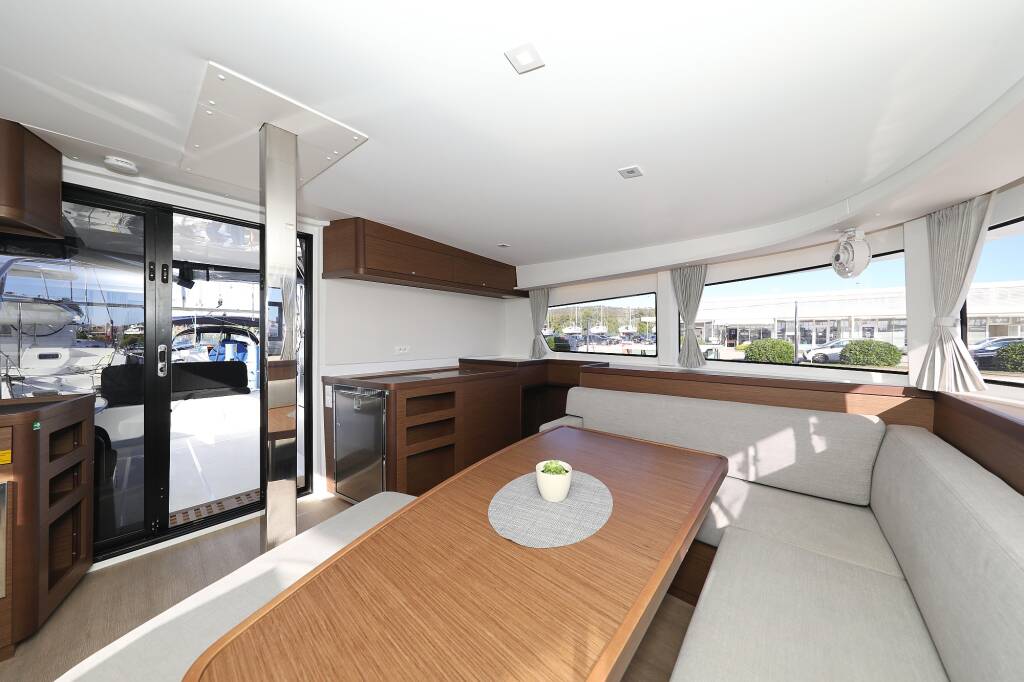 Lagoon 42 REA