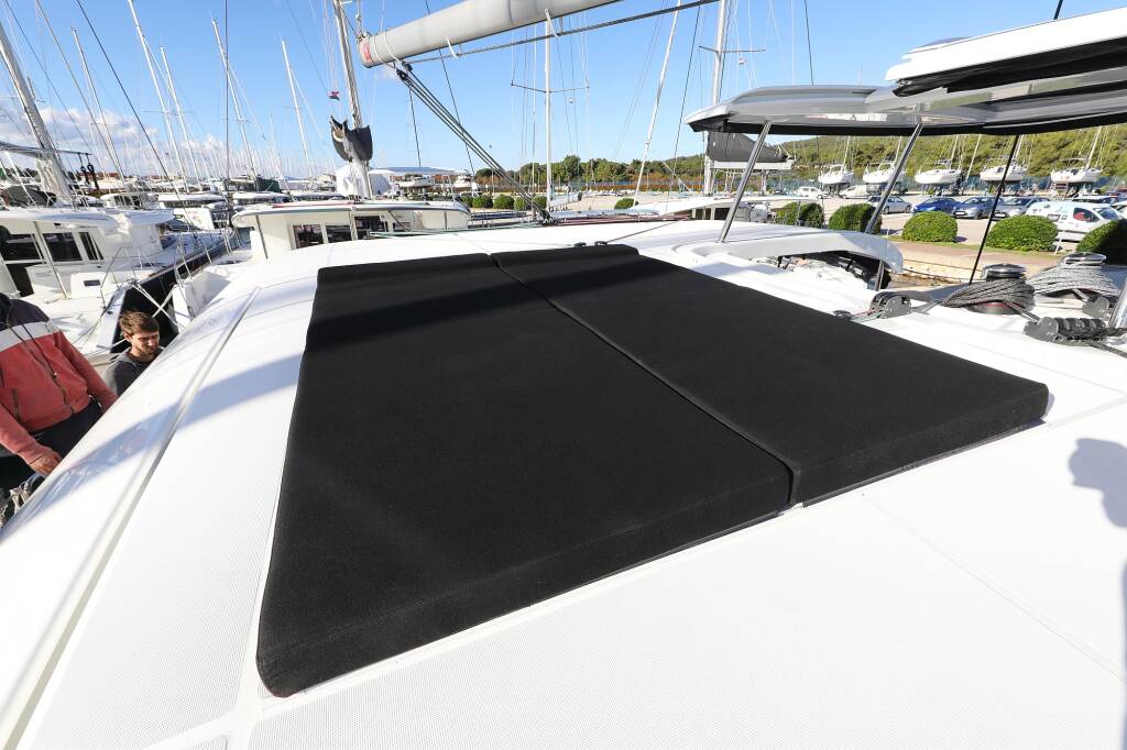 Lagoon 42 REA