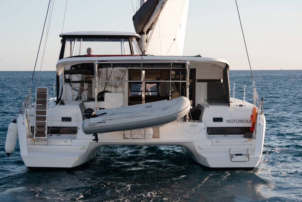 Lagoon 42 Notorious | A/C, Gen, Watermaker, 12 pax
