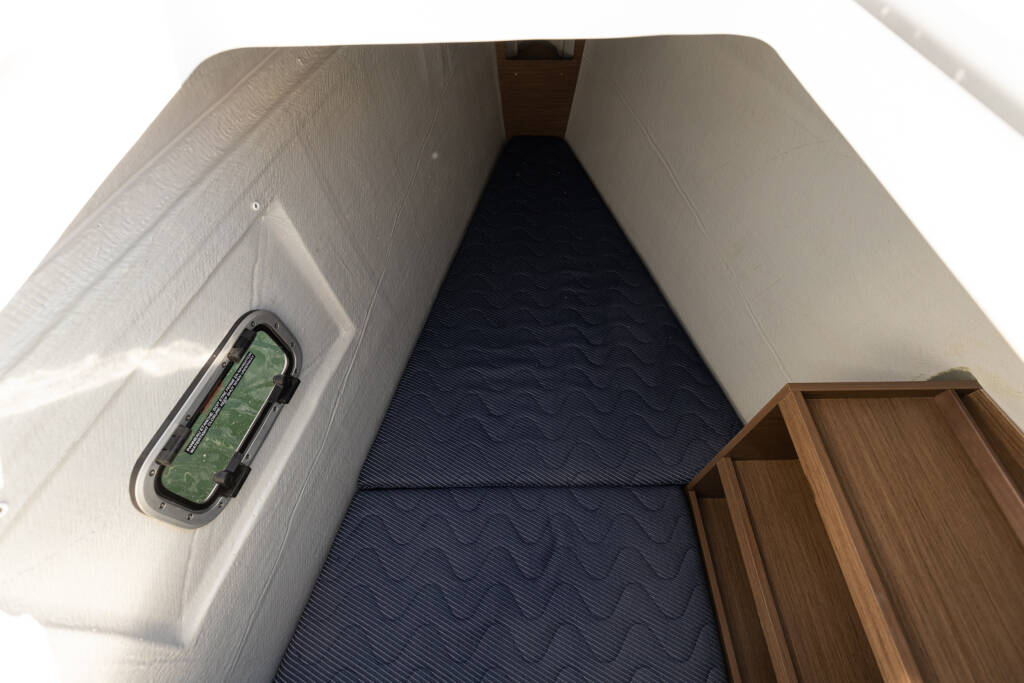 Lagoon 42 Notorious | A/C, Gen, Watermaker, 12 pax