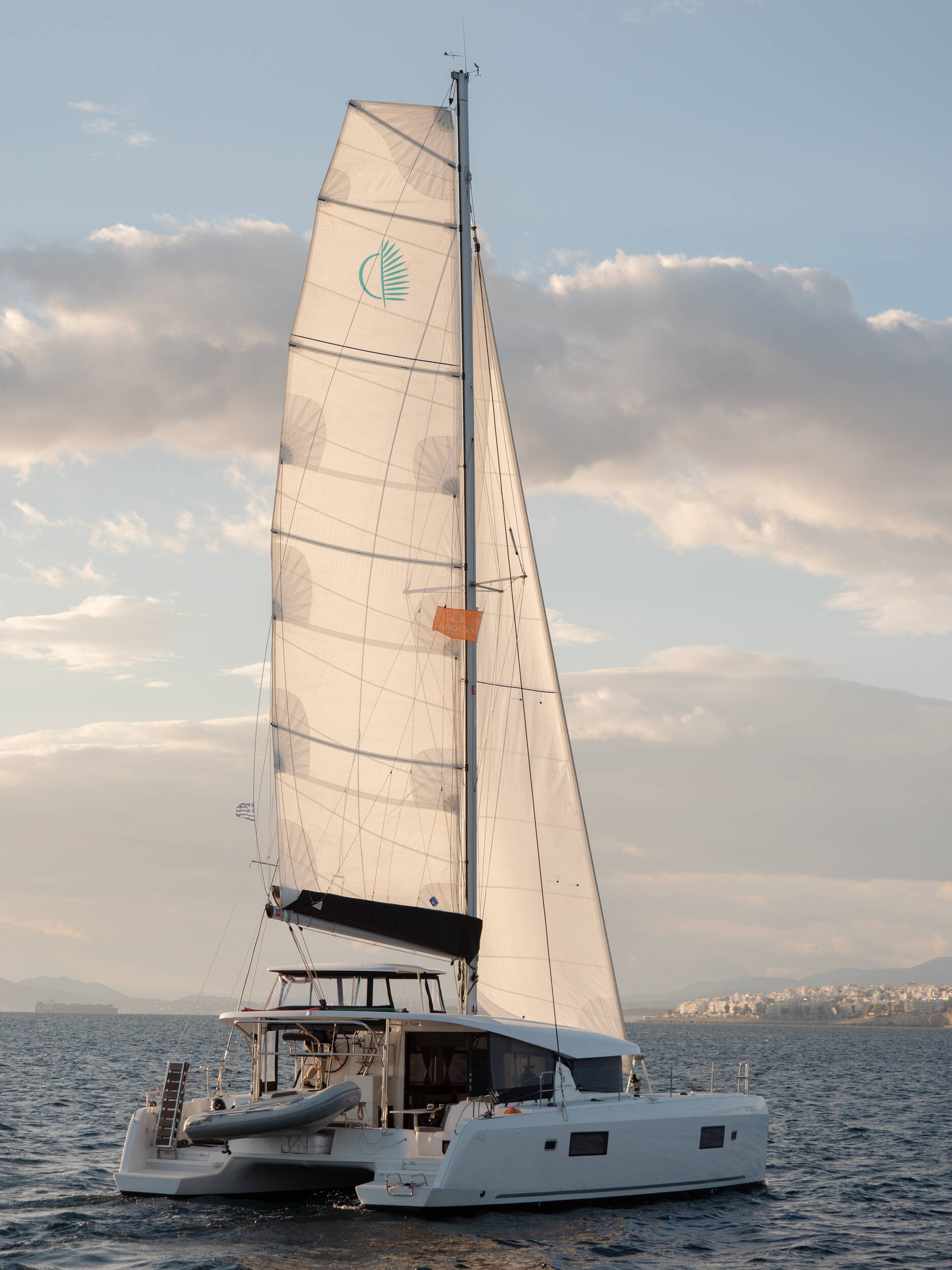 Lagoon 42 Notorious | A/C, Gen, Watermaker, 12 pax