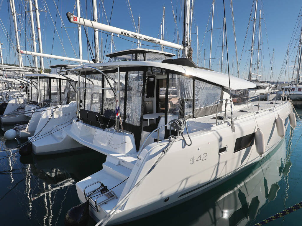 Lagoon 42 EQUATOR