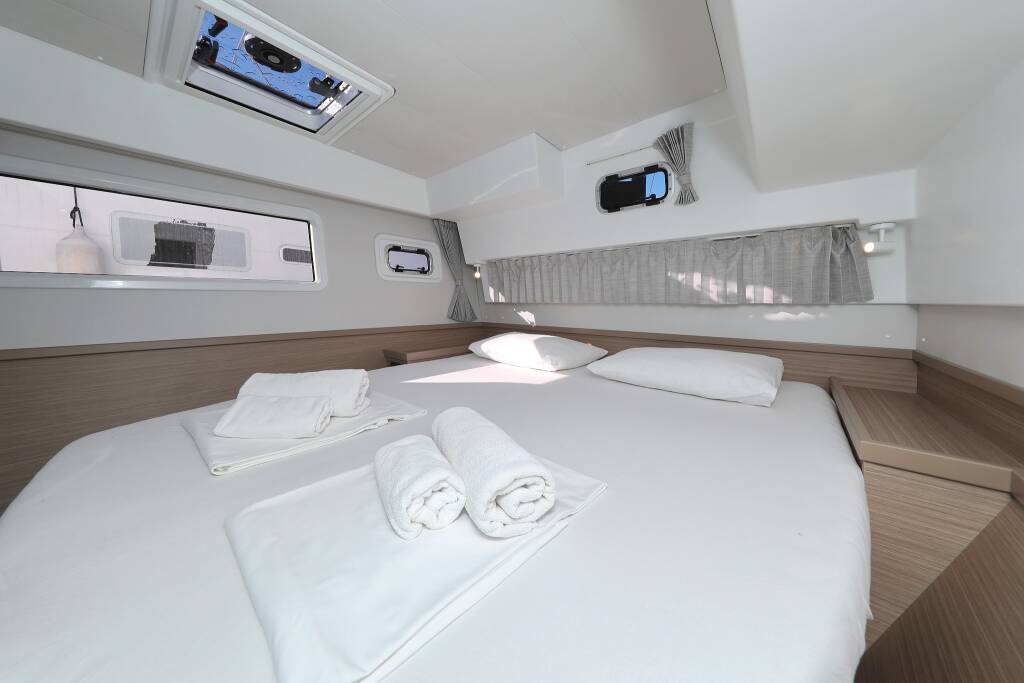 Lagoon 42 EQUATOR