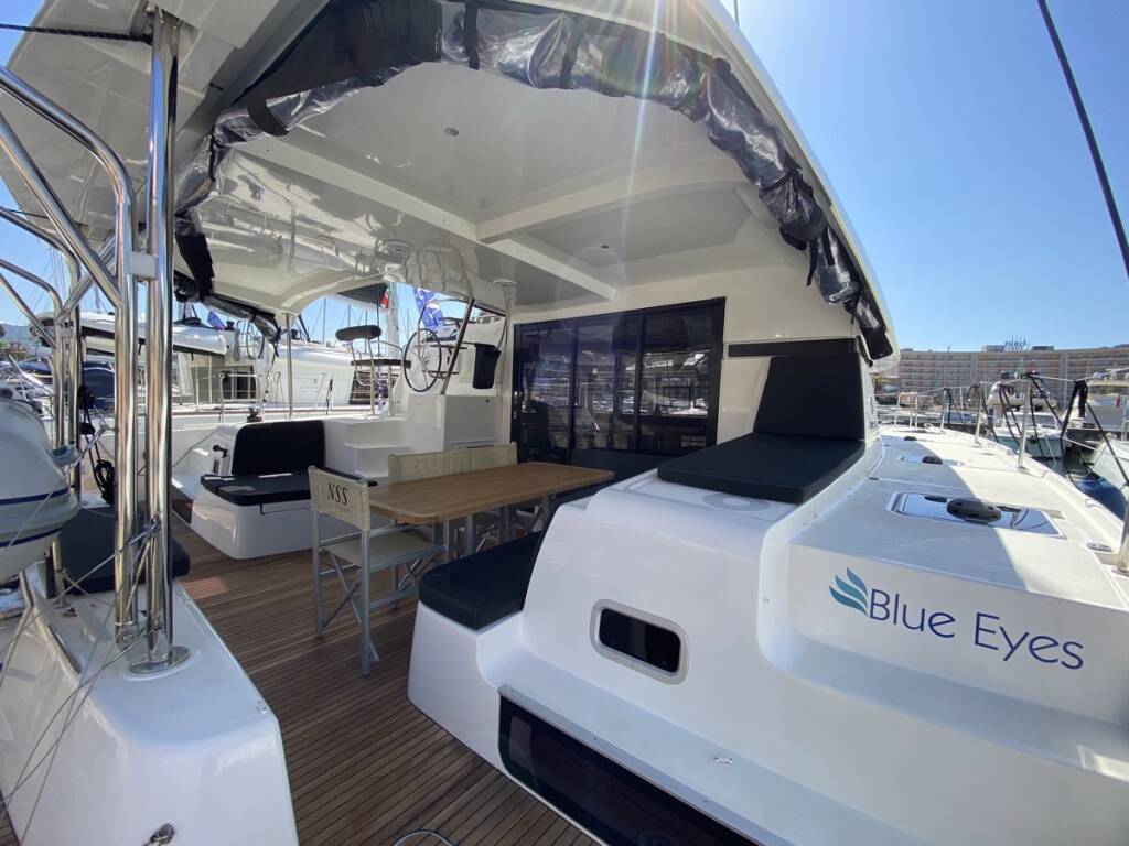 Lagoon 42 Blue Eyes (WM, Inverter, Fans)