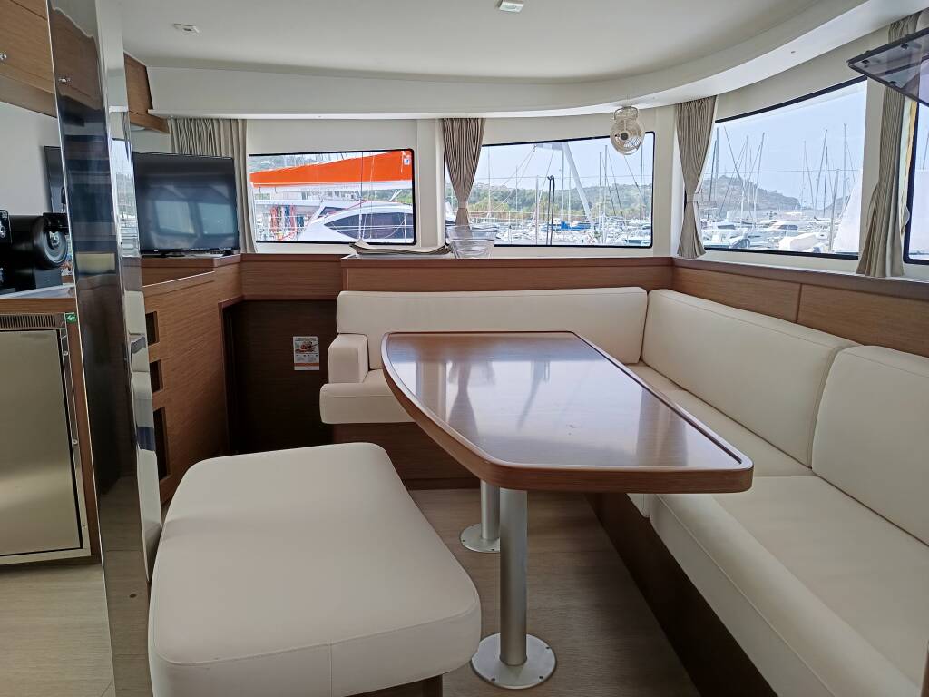 Lagoon 42 Waterworld