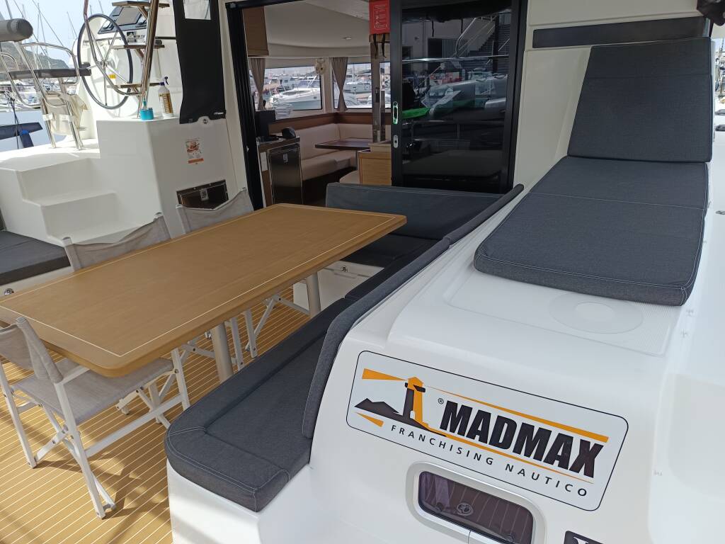 Lagoon 42 Waterworld