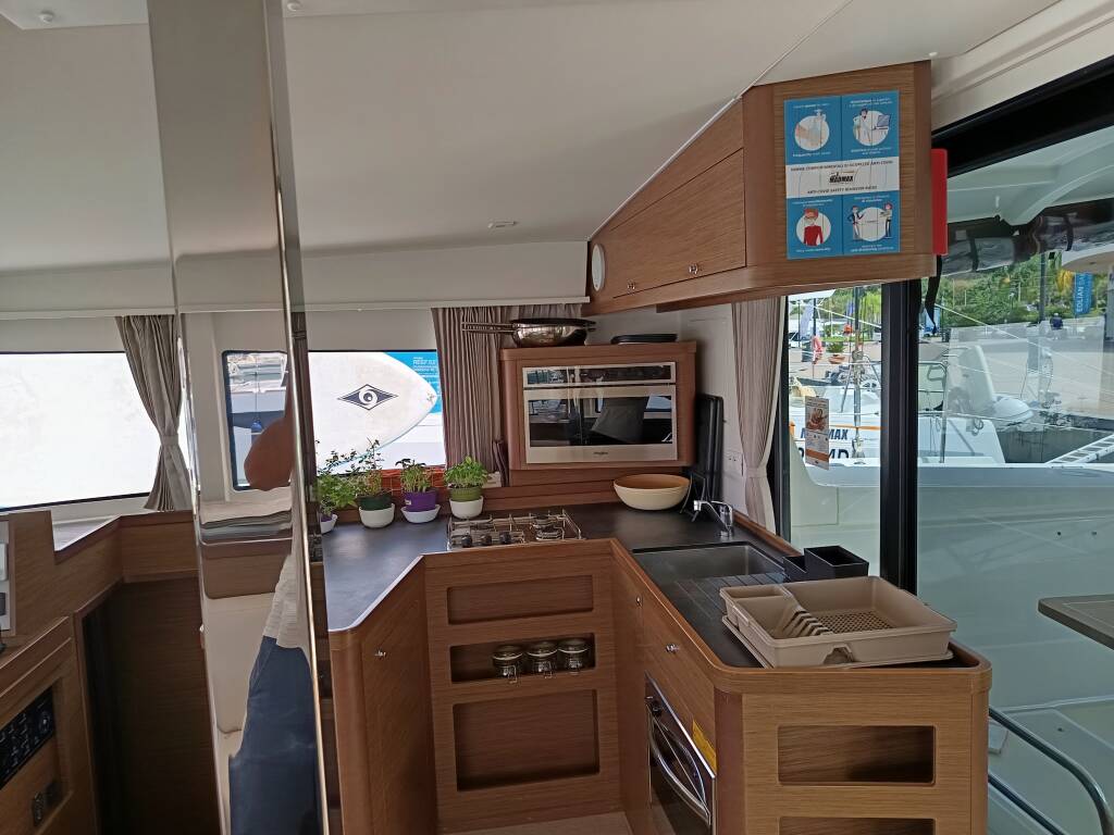 Lagoon 42 Waterworld