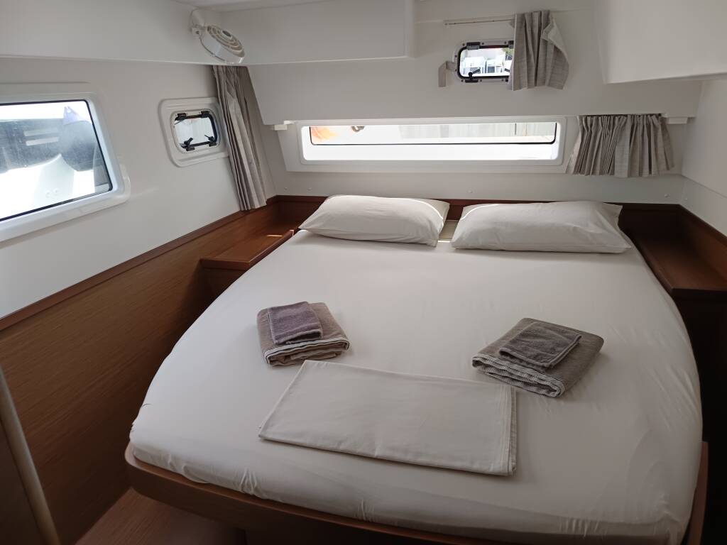 Lagoon 42 Waterworld