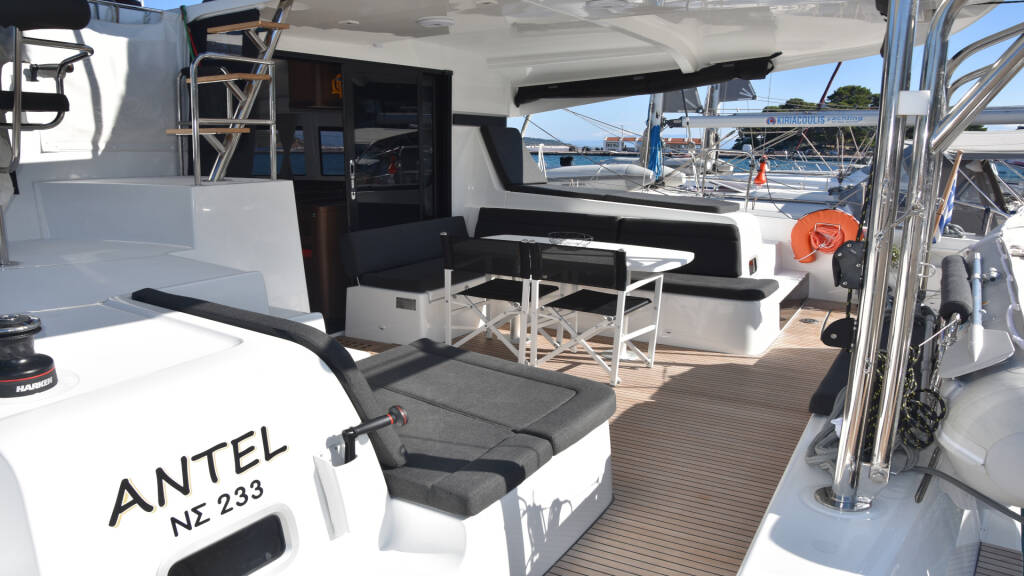 Lagoon 42  ANTEL AC,Gen,W.maker