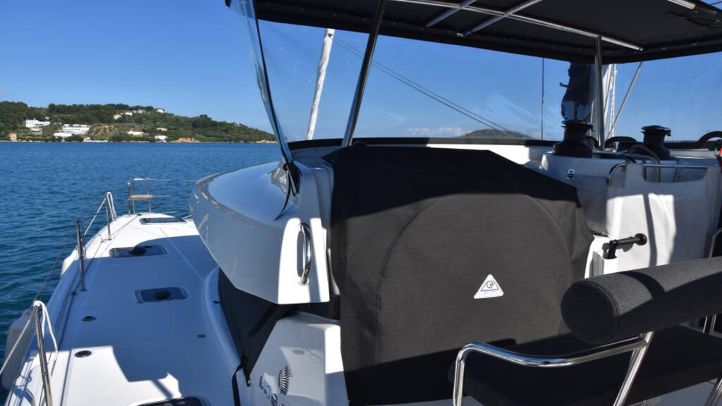 Lagoon 42  ANTEL AC,Gen,W.maker
