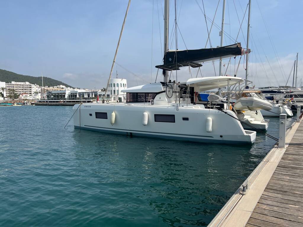 Lagoon 42 Genista II