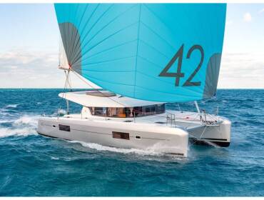 Lagoon 42 • SILENCE  (A/C and Generator)