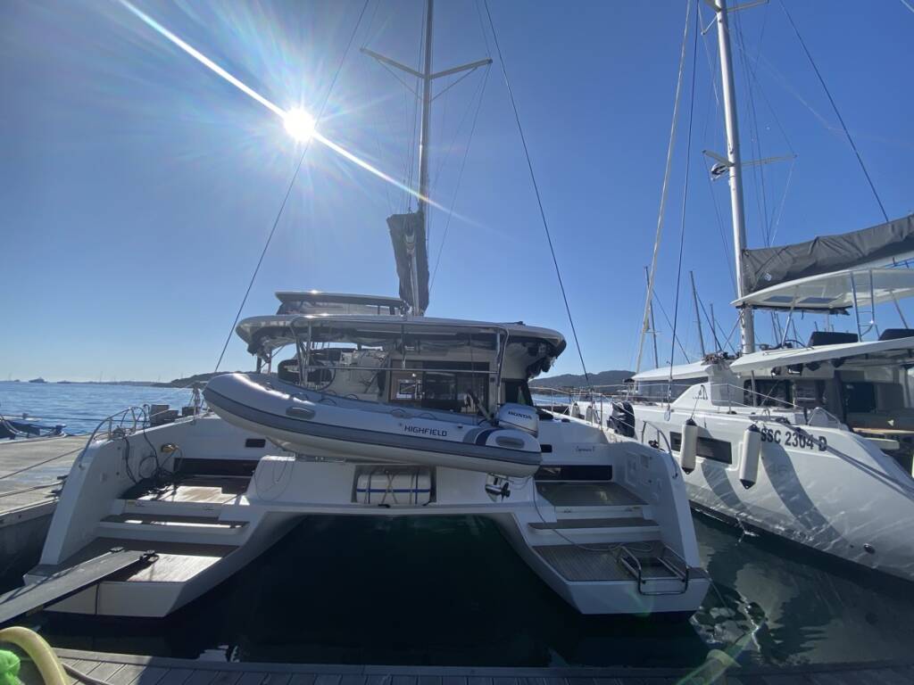 Lagoon 42 Copernicus (GND) (A/C, WM, Generator, Inverter)