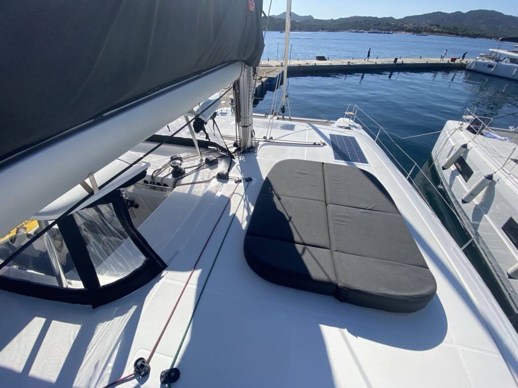 Lagoon 42 Copernicus (GND) (A/C, WM, Generator, Inverter)