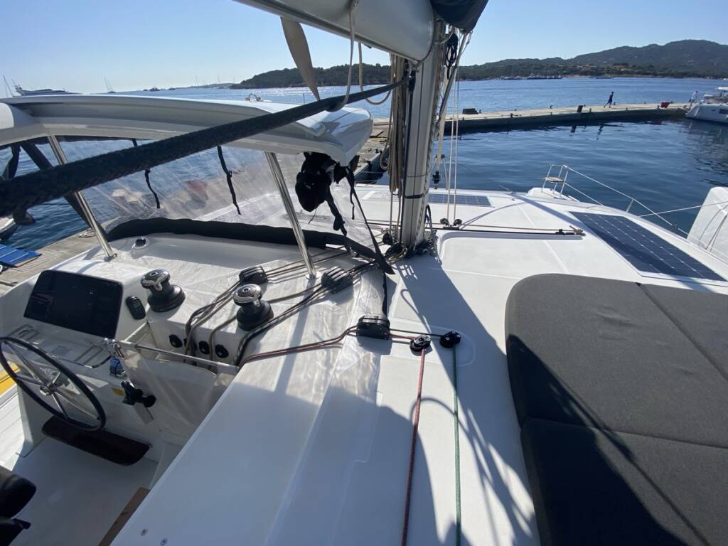 Lagoon 42 Copernicus (GND) (A/C, WM, Generator, Inverter)