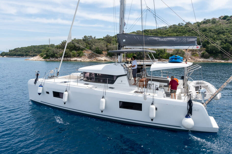 Lagoon 42 Elysium crewed - VIP equipped