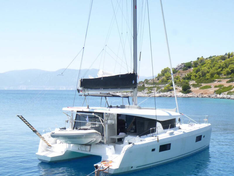 Lagoon 42 ALEXANDROS (generator, air condition, watermaker, 1 SUP free of charge)