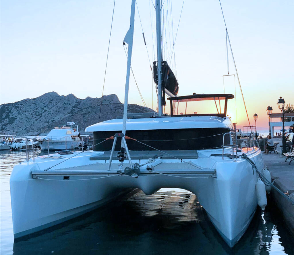 Lagoon 42 ALEXANDROS (generator, air condition, watermaker, 1 SUP free of charge)