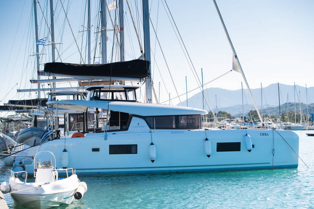 Lagoon 42 Emma (Pax 12)