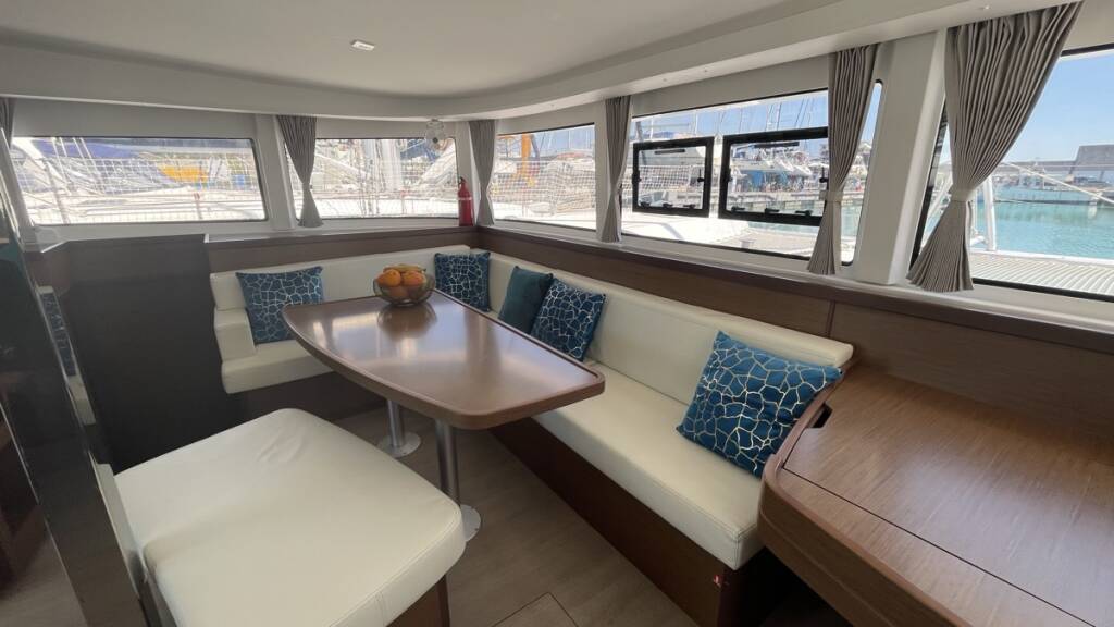 Lagoon 42 Bellatrix