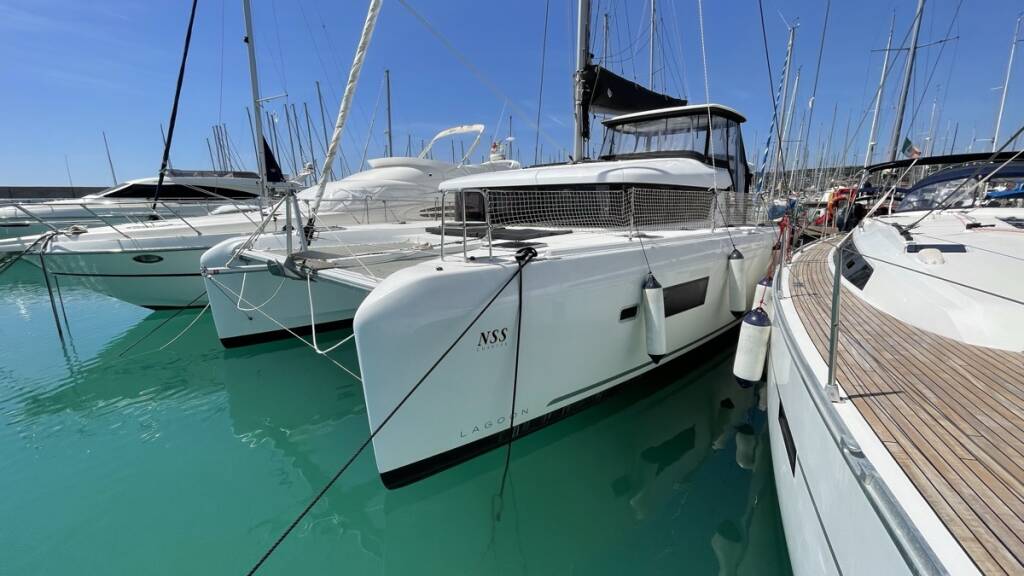 Lagoon 42 Bellatrix