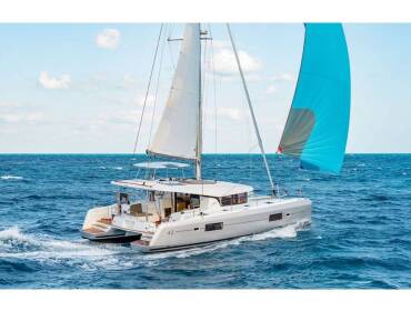 Lagoon 42 • Midas