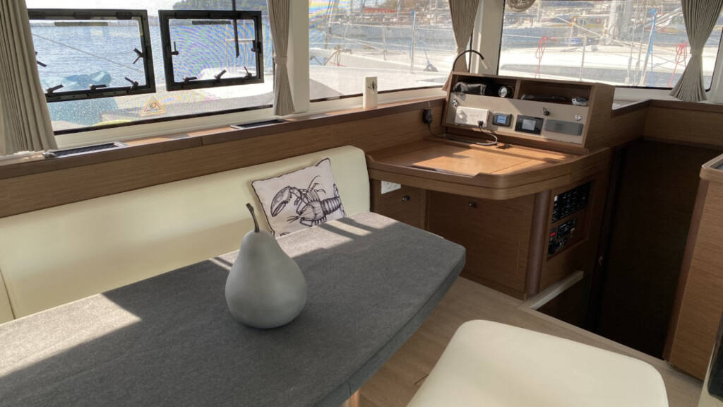 Lagoon 42  ORSA (AC/Gen/W.Maker