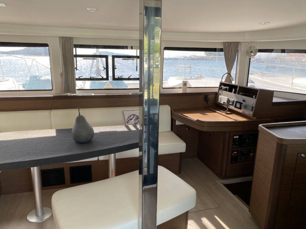 Lagoon 42  ORSA (AC/Gen/W.Maker