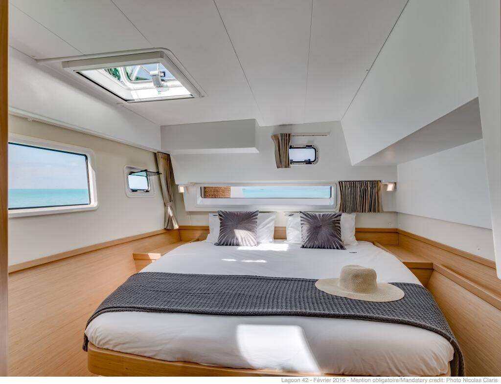 Lagoon 42  AVENTUS