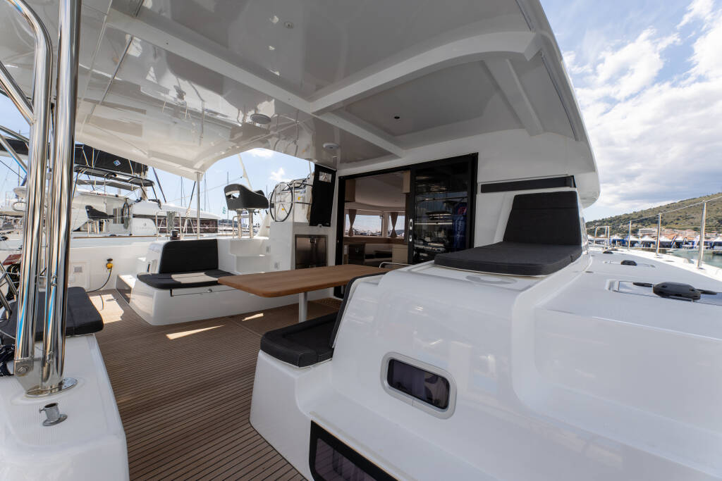 Lagoon 42 AVENTUS