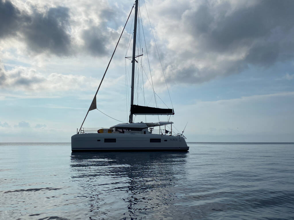 Lagoon 42 