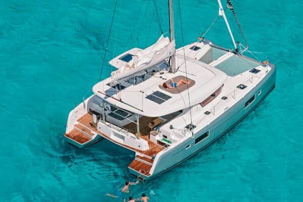 Lagoon 42 • Sail Proteus