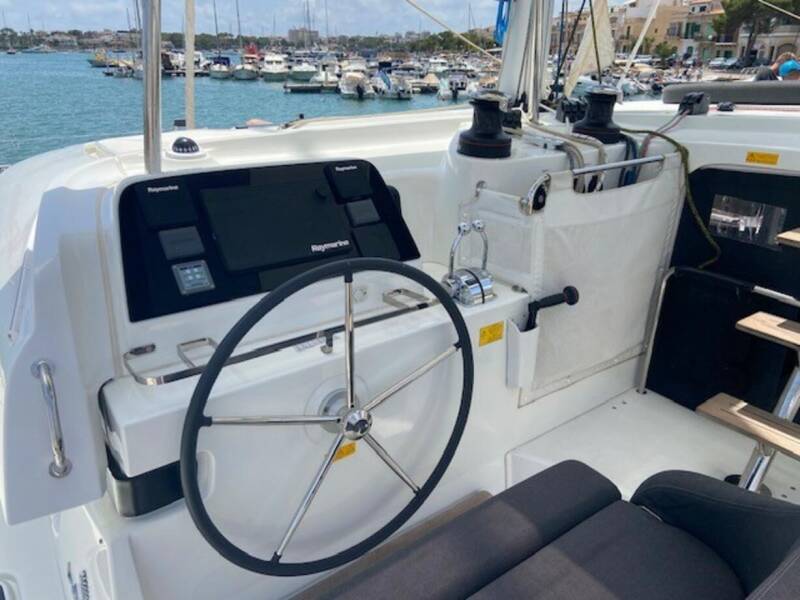 Lagoon 42 Laurencia