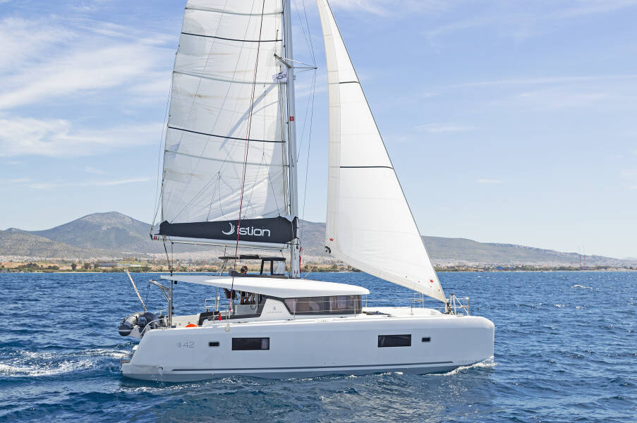 Lagoon 42 • Dream Waters