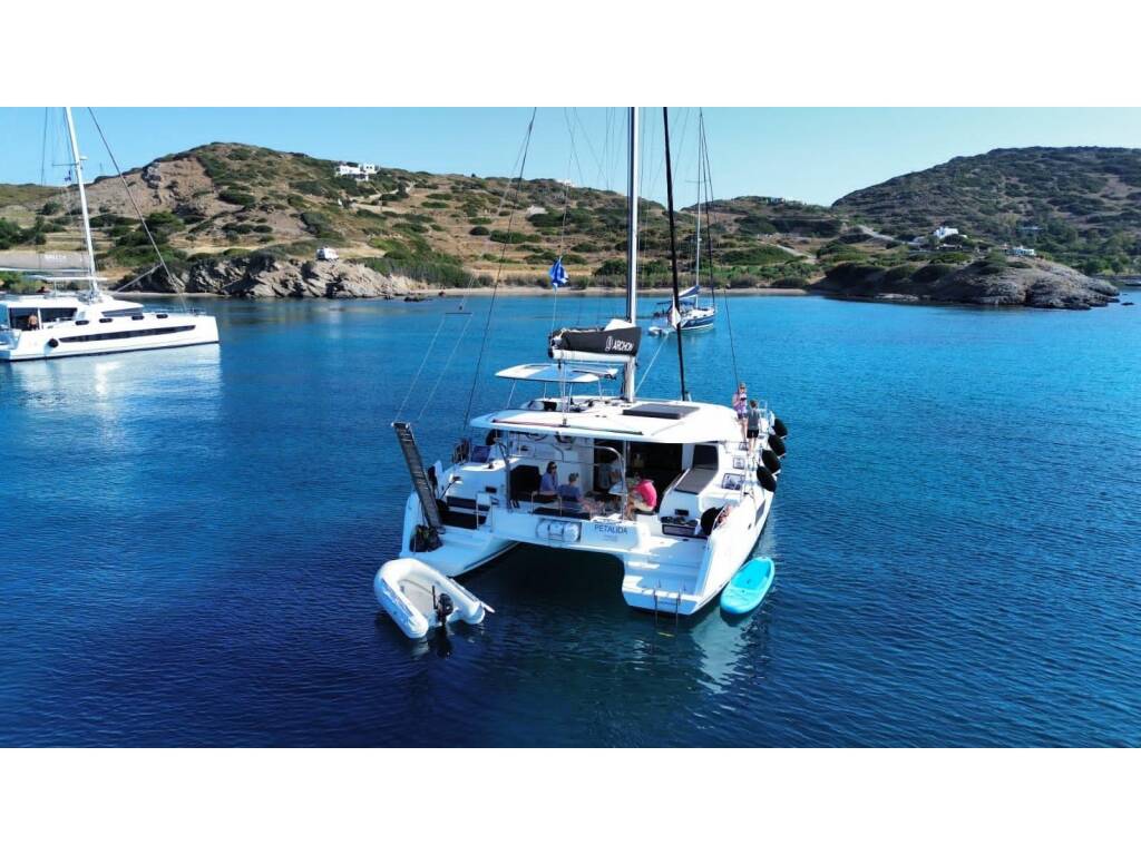 Lagoon 42 • Petalida