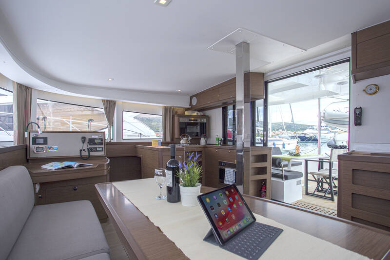 Lagoon 42 STARDUST