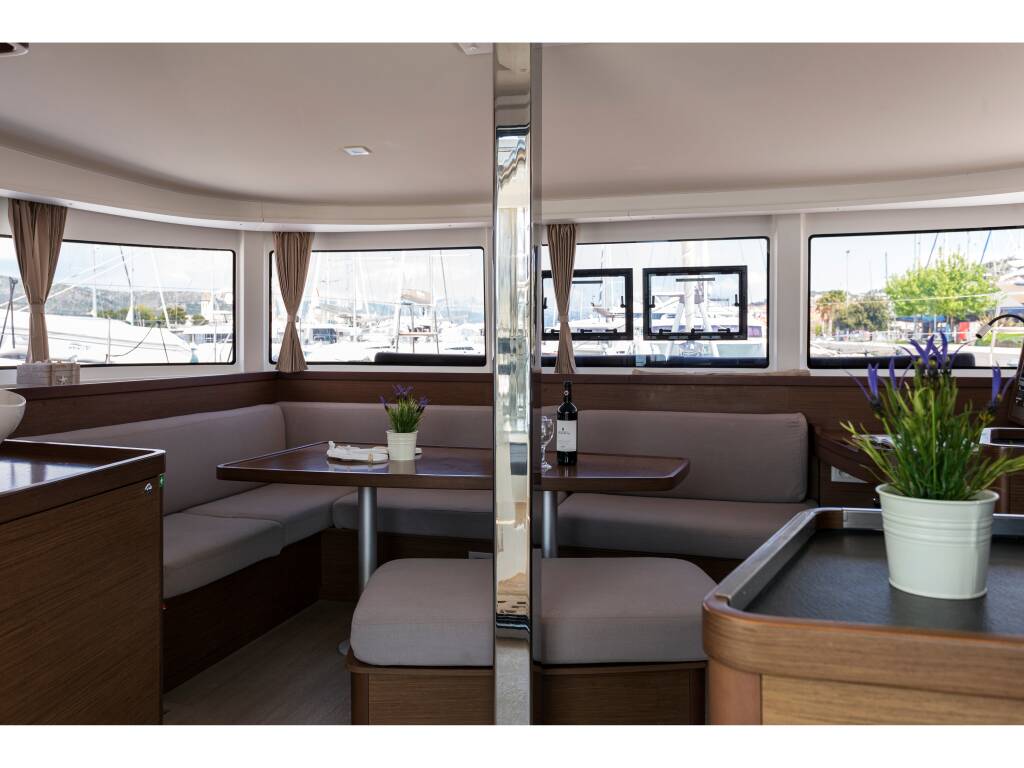 Lagoon 42 STARDUST