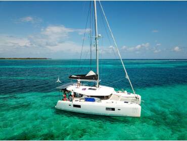 Lagoon 42  • Tango