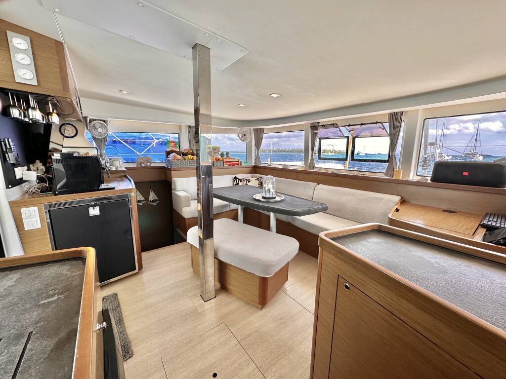 Lagoon 42  Tango