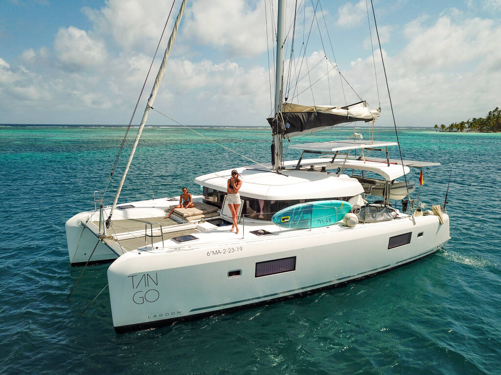 Lagoon 42  Tango
