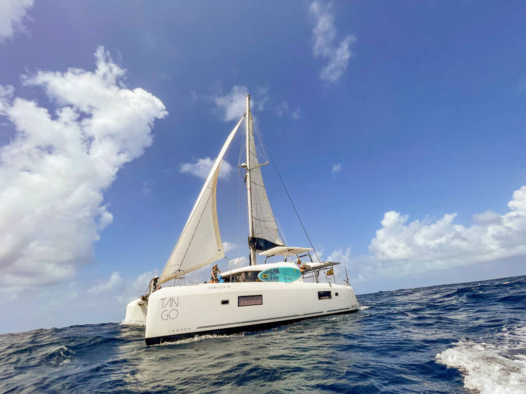 Lagoon 42  Tango
