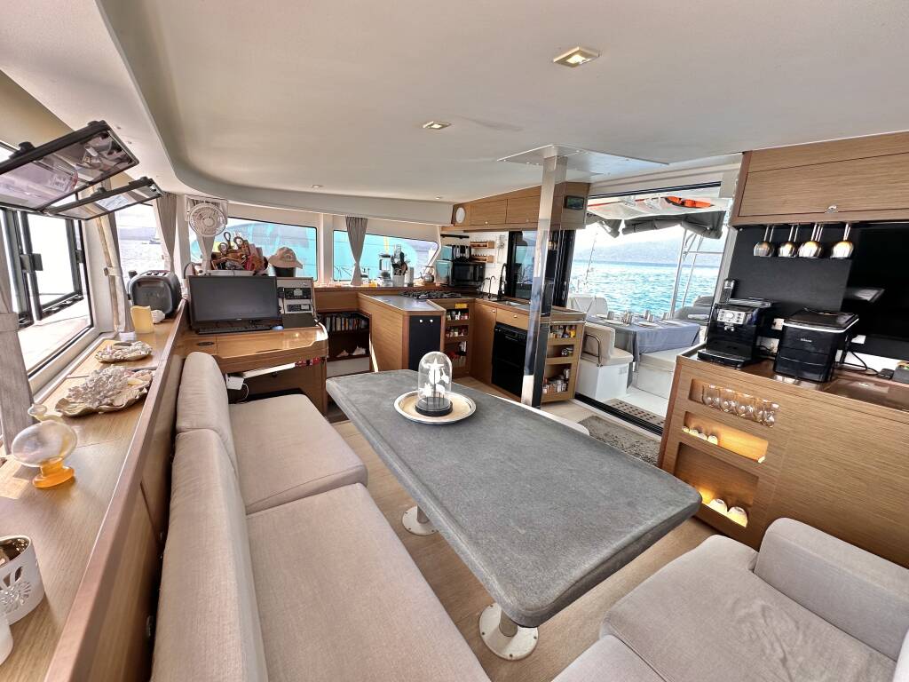 Lagoon 42  Tango