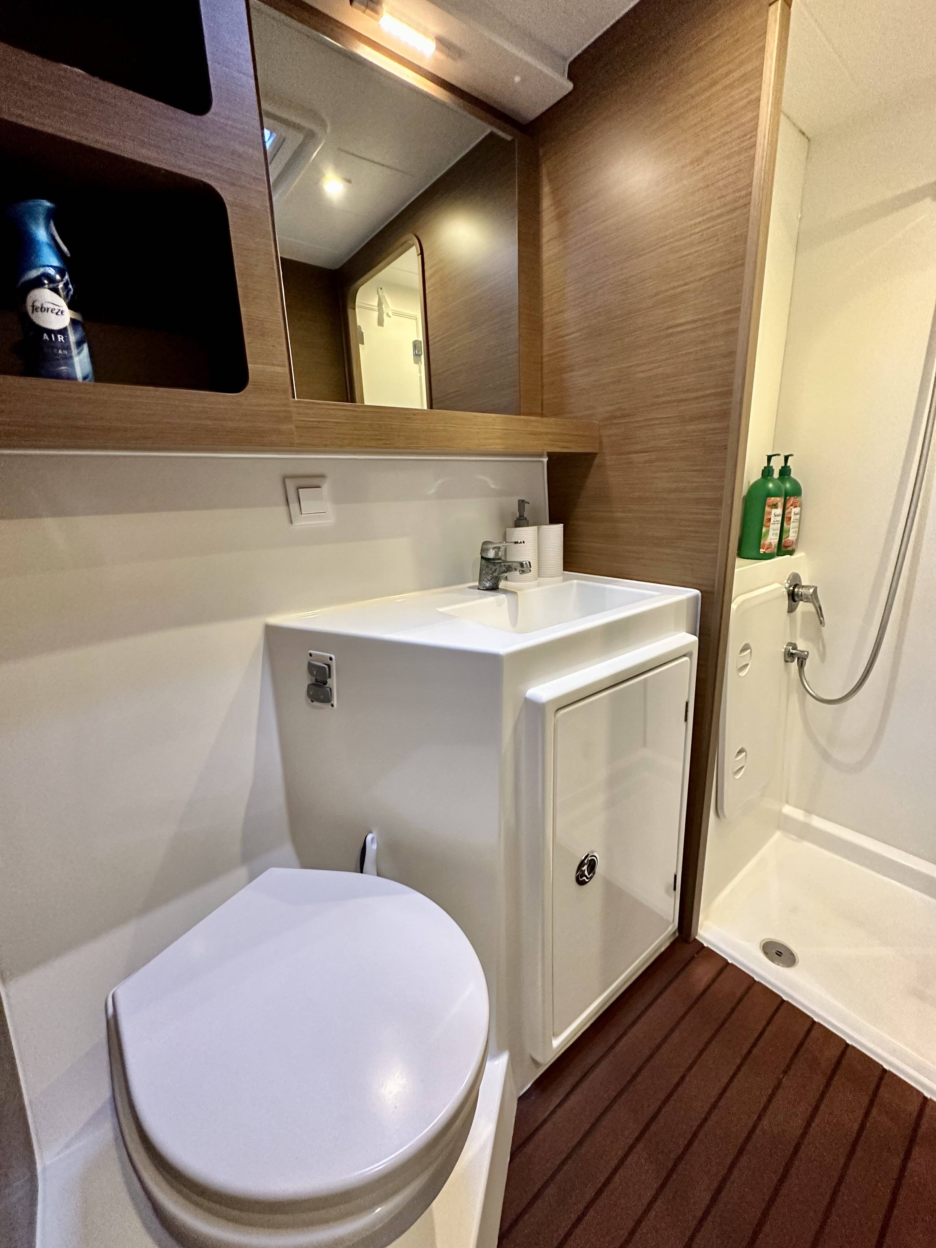 Lagoon 42  Tango