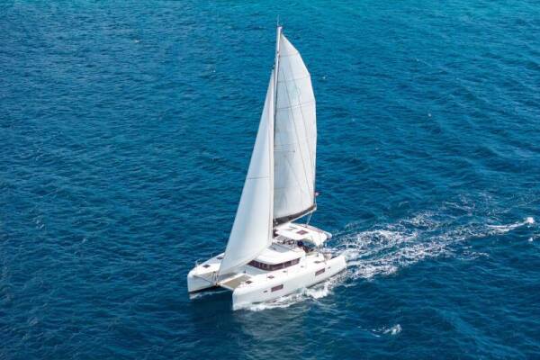 Lagoon 42 • Arctic Fantasy II